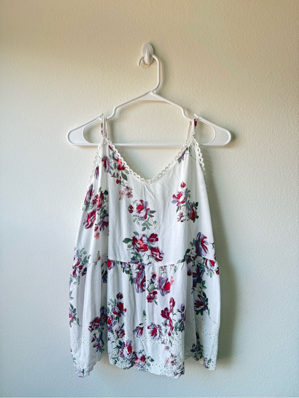 Size 0X floral Babydoll Tank Top White Burgundy Lace Trim Eyelet Hem Plus Size